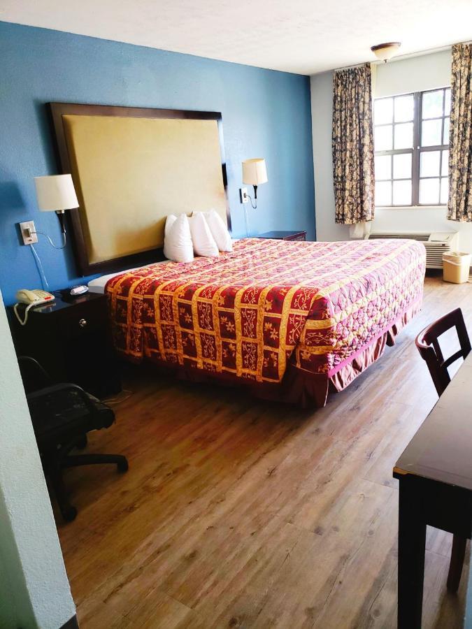 אורנג' Best Price Motel & Suites מראה חיצוני תמונה